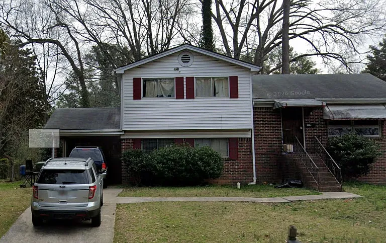 723 Harwell Rd NW — Photo 1