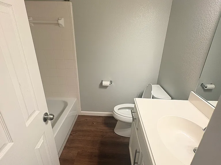 2260 Fieldcrest Dr — Photo 12