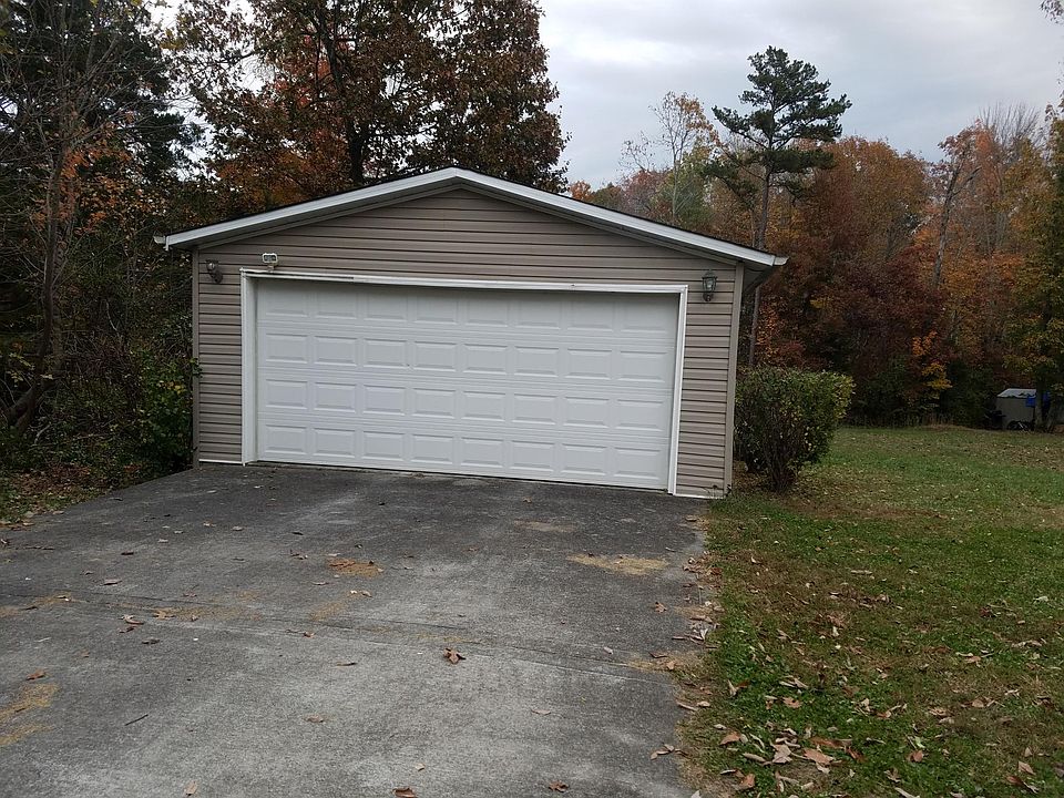 2nd image of 1308 Stony Point Rd