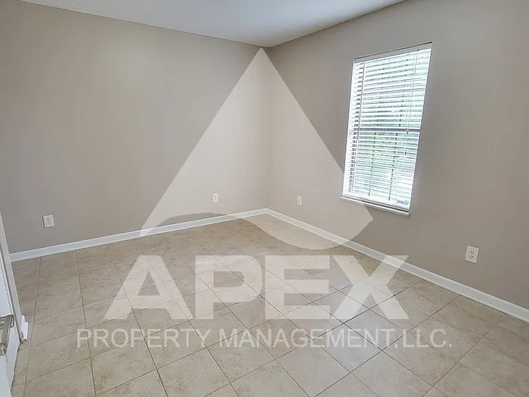 2030 Countryhill Ln — Photo 4