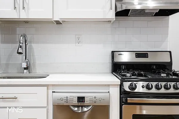 Rented by MNS Marketing | media 18