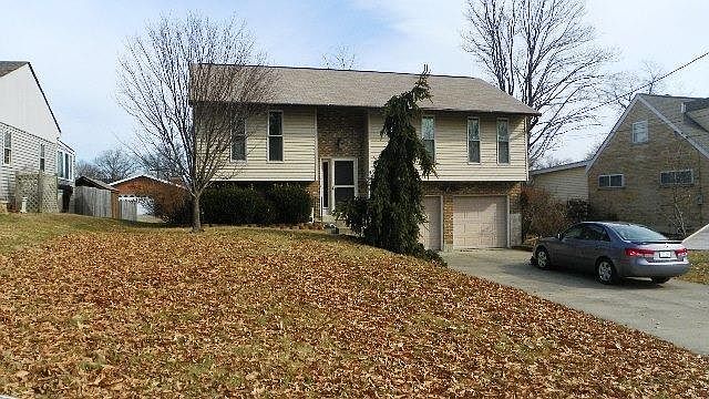 1st image of 9 Lake Dr