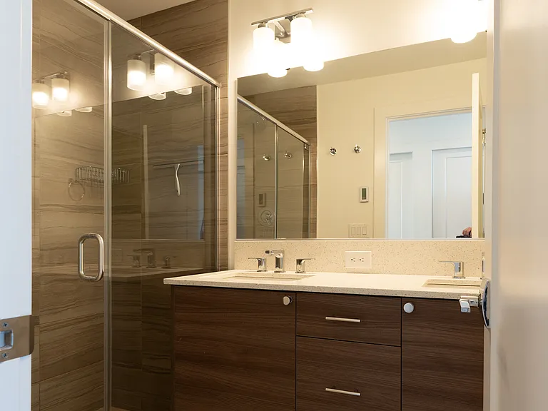 7433 4th Ave NE #1 — Photo 52