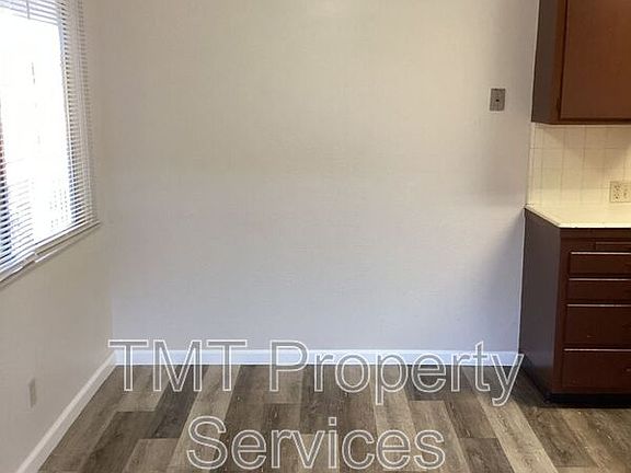 5th image of 1728 Richmond St APT 12