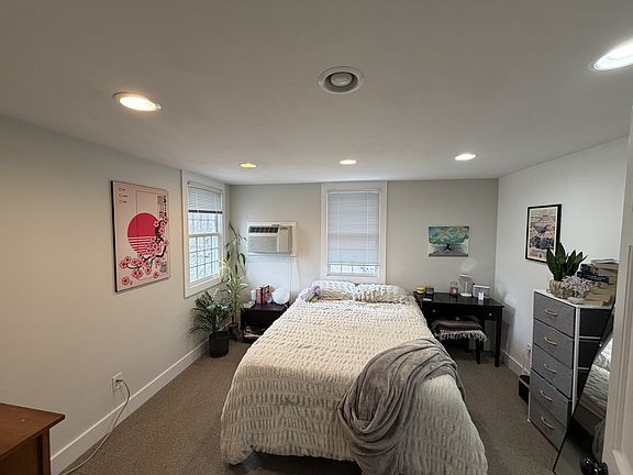 5th image of 14 Brick Walk Ln Floor 2