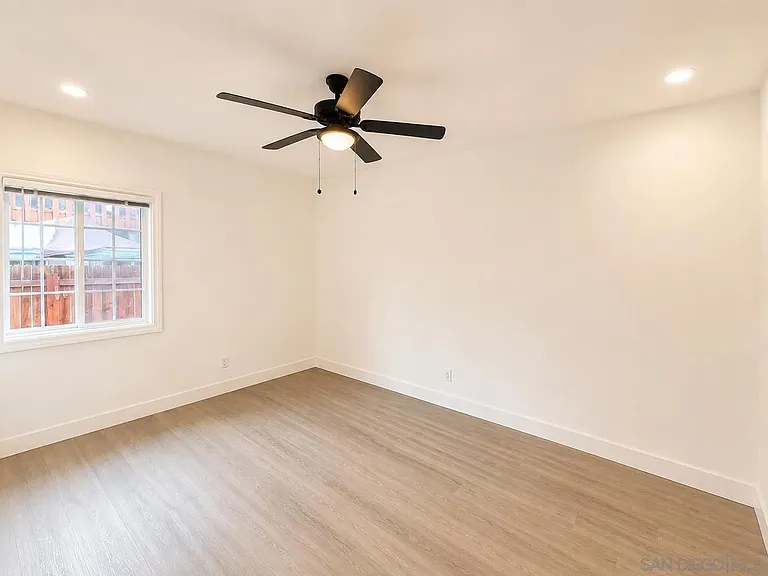 127 W 5th Ave — Photo 14
