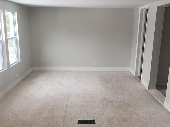 5th image of 15768 Bodman Rd