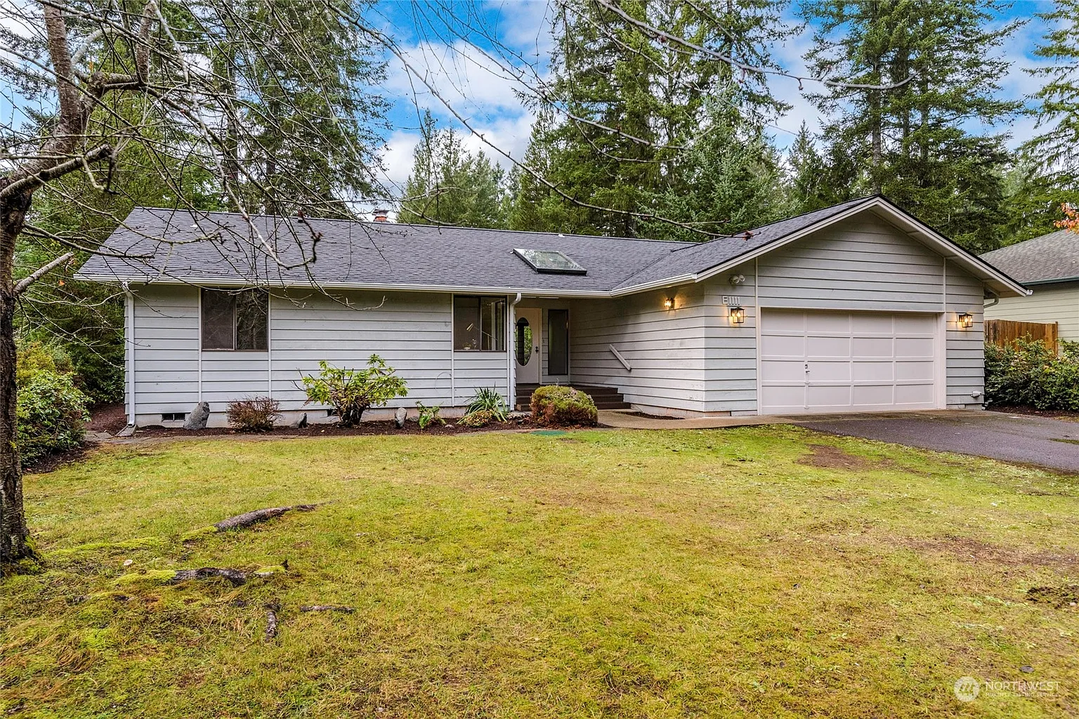 1111 E Vine Maple Lane photo 1