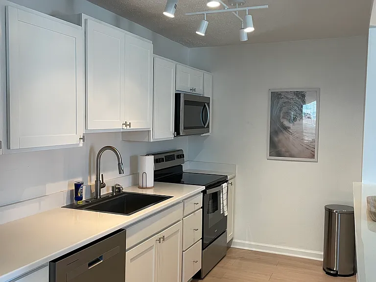 5228 Beach Dr #C — Photo 5