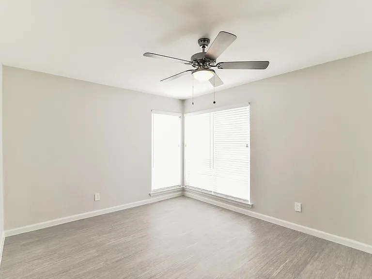Sun Ridge Apartments — Photo 26