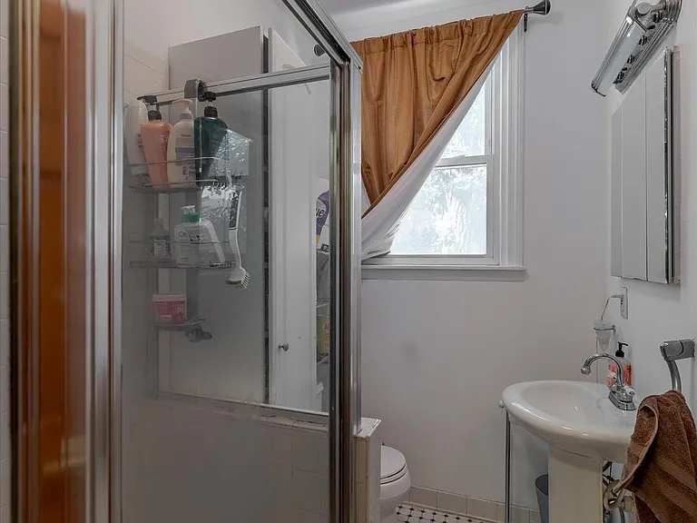 1108 Locust St #3 — Photo 7