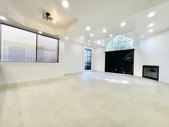 5th image of 637 Huntley Dr #3