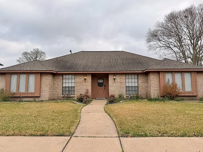 9002 Sabastian Dr — Photo 1