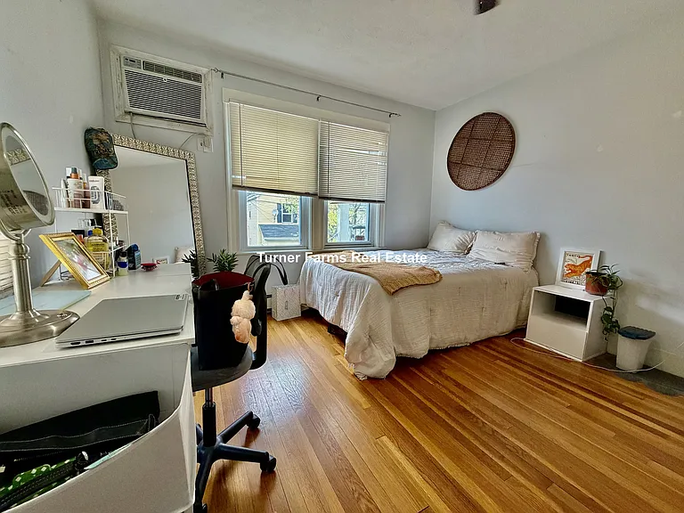 94 Heath St #1F — Photo 14