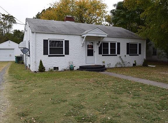 2nd image of 3307 Woodlawn St