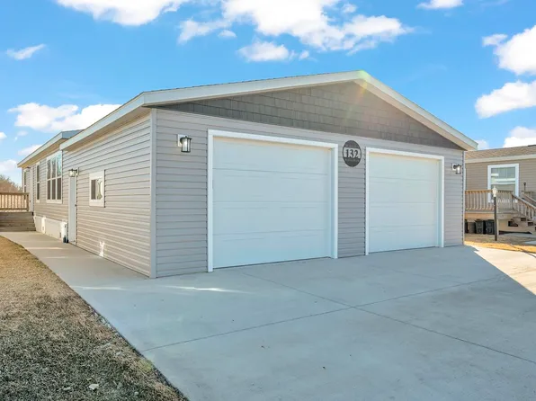 3200 Okoboji Ave #132, Milford, IA 51351