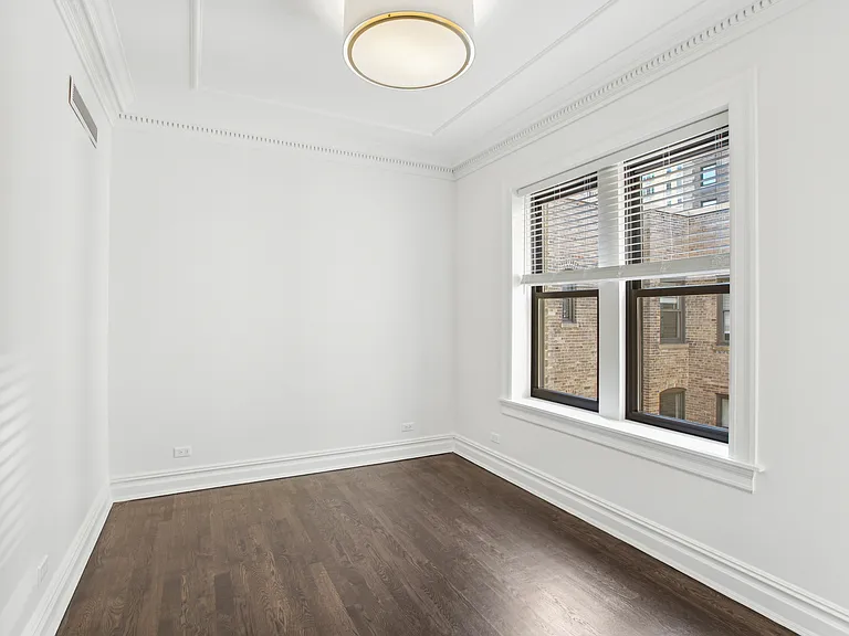 1160 5th Ave #601 — Photo 10