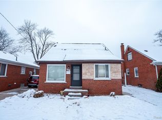 8467 Riverview St, Dearborn Heights, MI 48127