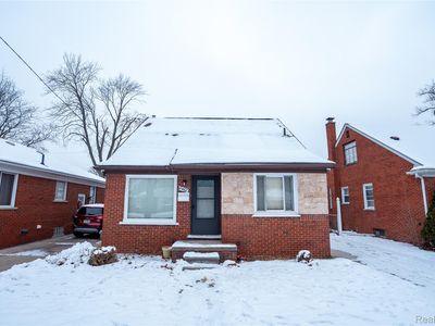 8467 Riverview St, Dearborn Heights, MI, 48127