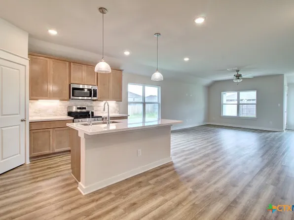 980 Gray Cloud Dr, New Braunfels, TX 78130