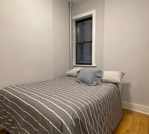 4th image of 209 W 21st St APT 2B