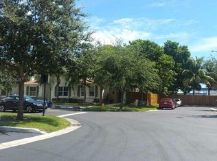 917 NE 42nd Pl, Homestead, FL 33033