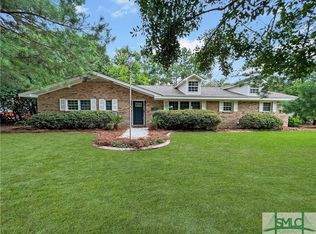 402 W 3rd St, Springfield, GA 31329