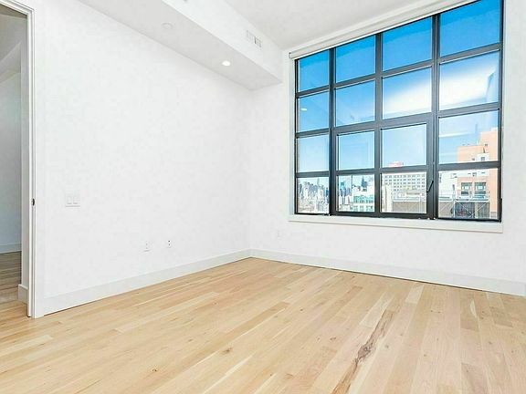 4th image of 41-21 28th St #5A