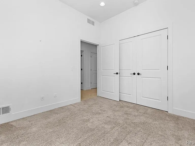 262 Mack Ave #1 — Photo 36