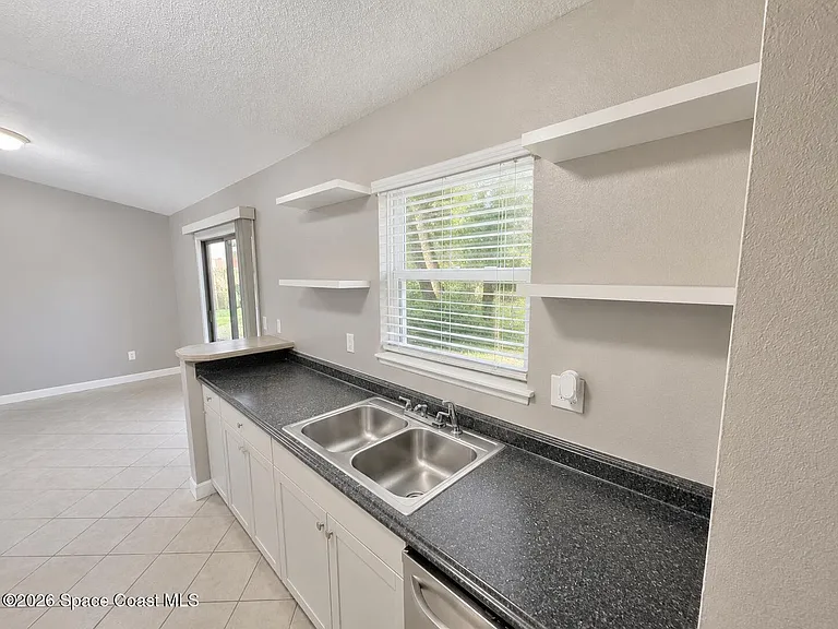 5925 Clearfield Ave — Photo 6
