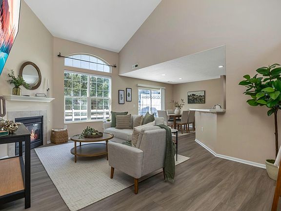 4th image of 5127 Vinings Blvd