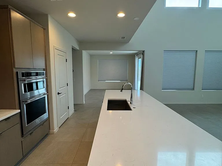 17156 W Smoketree Dr — Photo 5