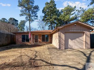 414 Carroll Ave, Wake Village, TX 75501