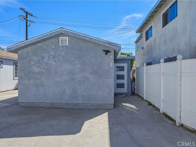 5862 Beck Ave #1/2 — Photo 2