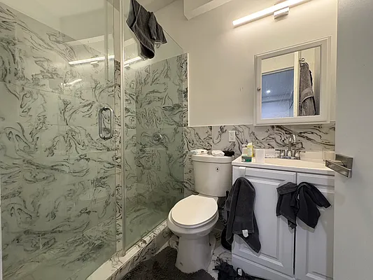 Rented by Compass | media 7