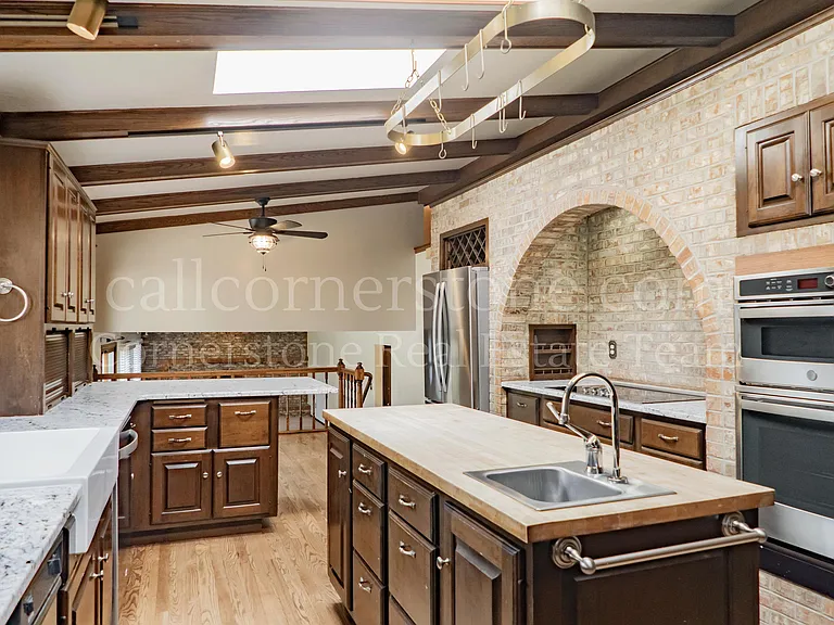 3427 Clubheights Dr — Photo 11