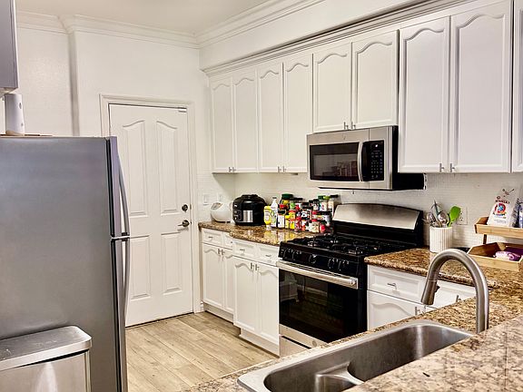 5th image of 255 N Michigan Ave APT 3