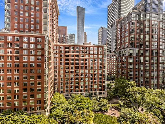 5th image of 212 Warren St APT 11R