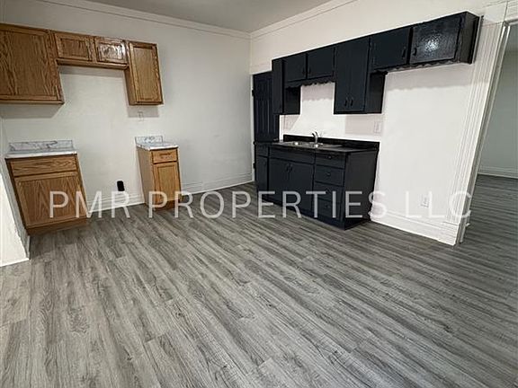 3rd image of 1801-1803 Mitchell Ave #1801