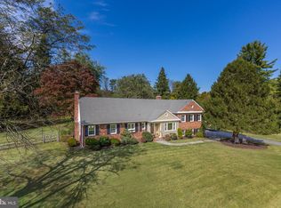 10812 Fox Hunt Ln, Potomac, MD 20854