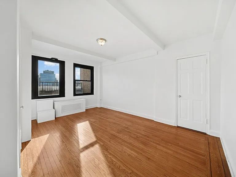 253 W 72nd St #2204 — Photo 6