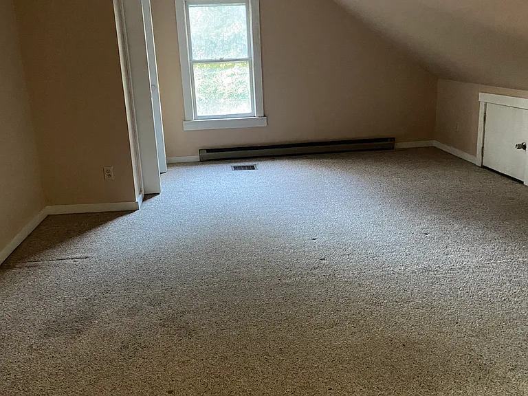 824-832 Elmwood St #828 — Photo 16