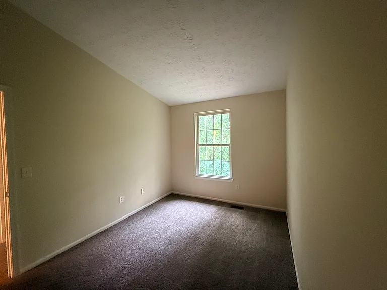 935 Joshua Tree Ct — Photo 13