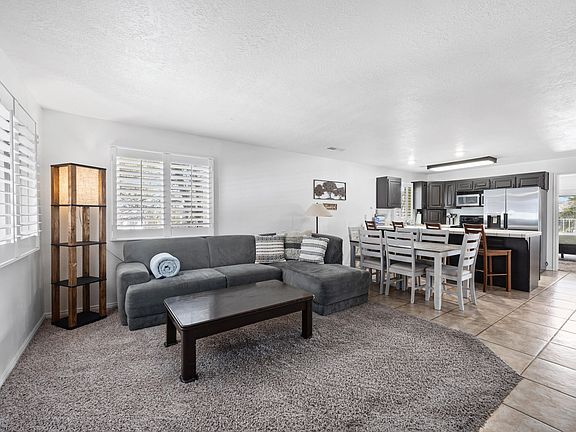 3rd image of 1845 W Canyon View Dr APT 1631