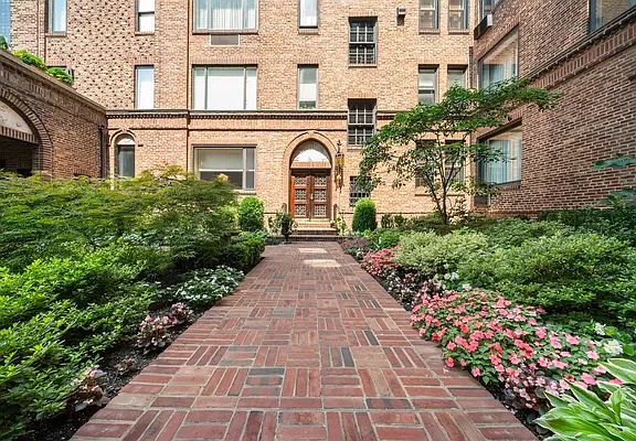 2nd image of 455 E 51st St #6E