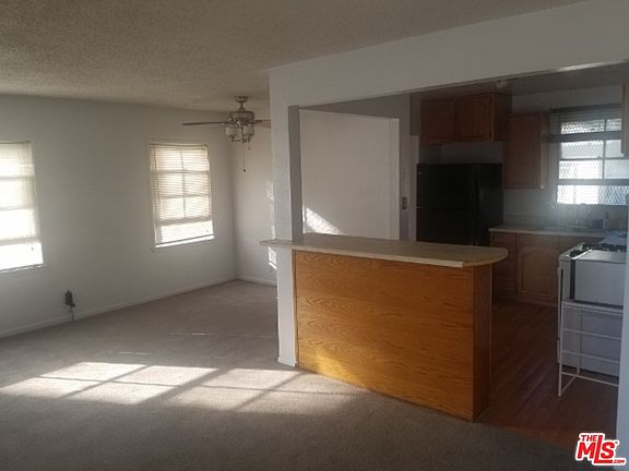 3rd image of 355 E 137th St