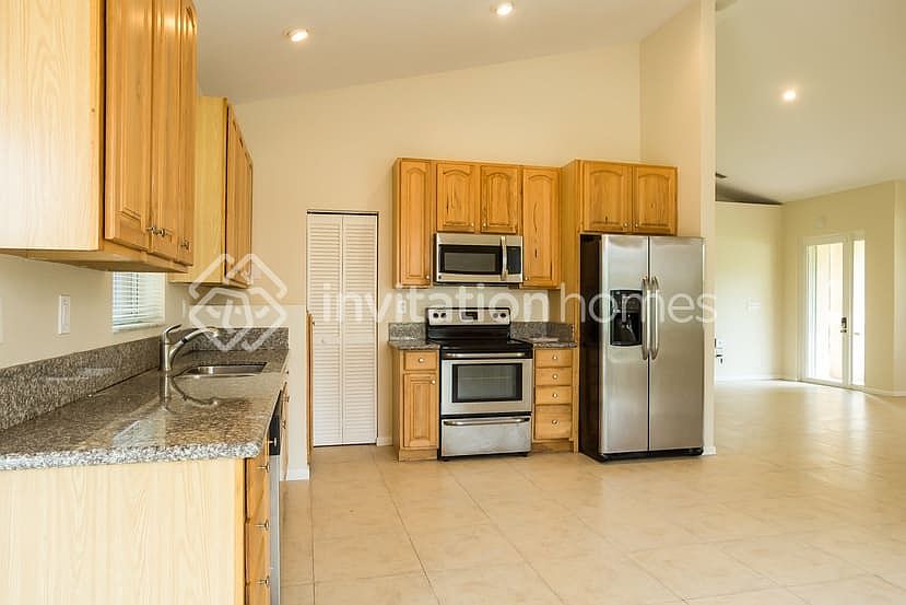 1st image of 11645 46th Pl N