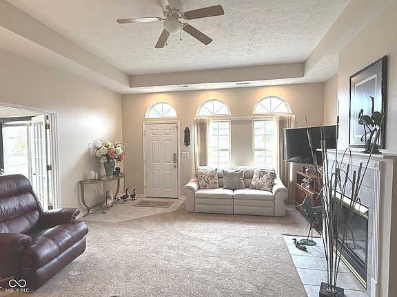 4th image of 7437 Vineyard Dr