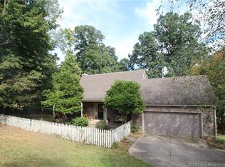 1528 Stone Ridge Dr, Georgetown, IN 47122