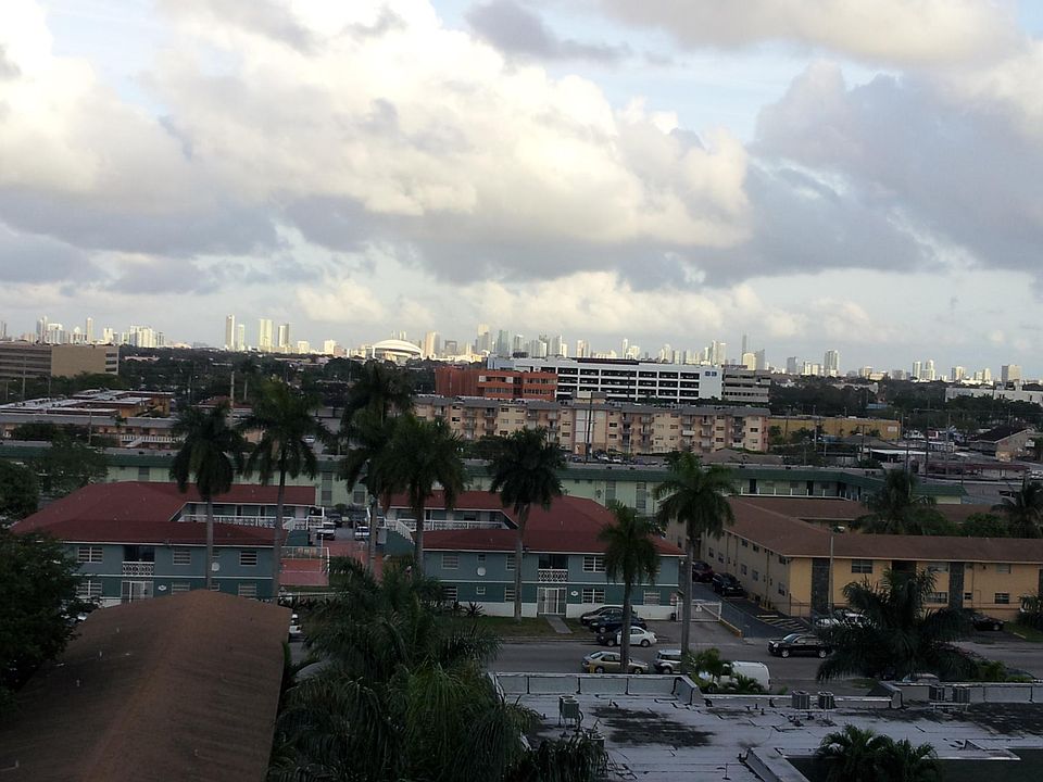 1st image of 4550 NW 9th St APT 818